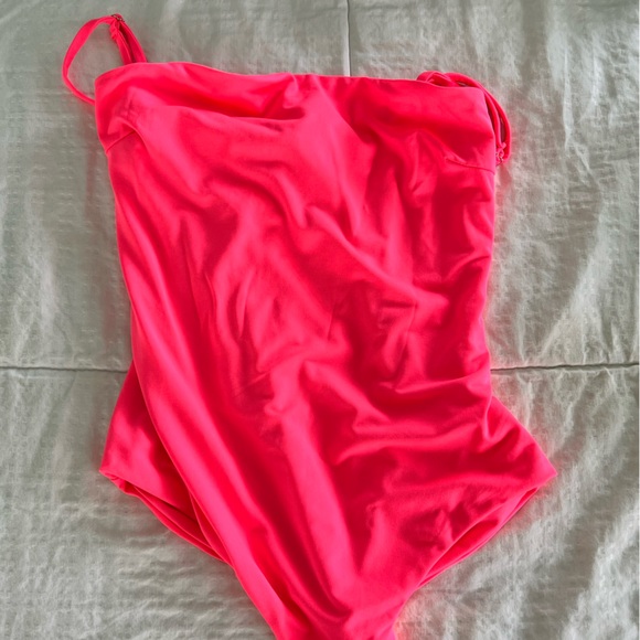 NEON PINK BODYSUIT - Picture 2 of 3